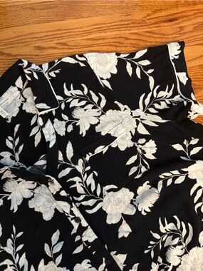 New w/o tags! Floral Camp shirt